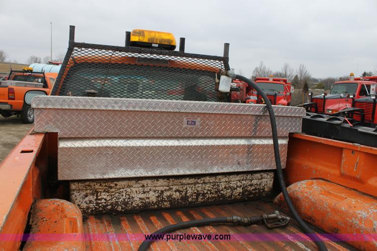 image for item A7158 2001 Dodge Ram 2500 pickup truck