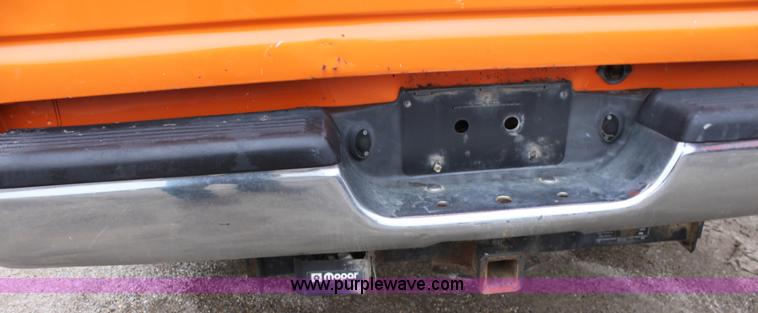 image for item A7158 2001 Dodge Ram 2500 pickup truck