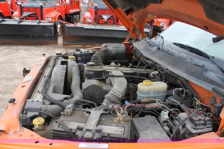 image for item A7158 2001 Dodge Ram 2500 pickup truck