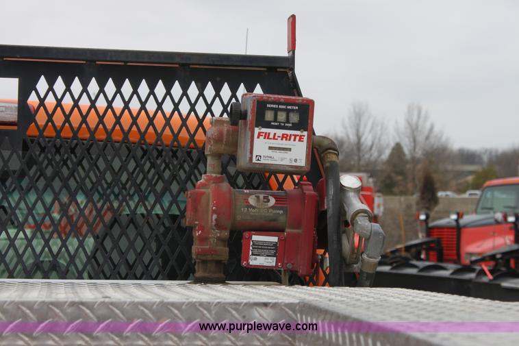 image for item A7159 2002 Chevrolet Silverado 2500HD pickup truck