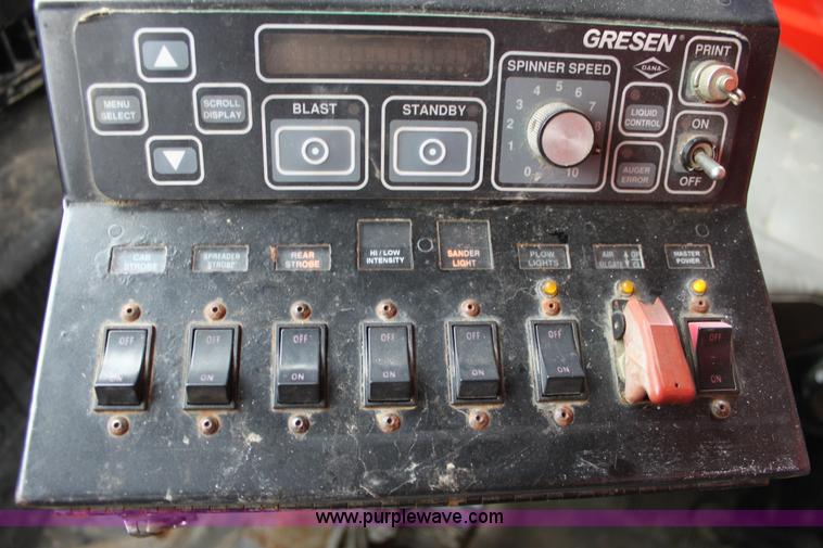 image for item A7160 1999 International 4900 tandem axle dump truck