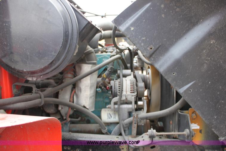 image for item A7160 1999 International 4900 tandem axle dump truck