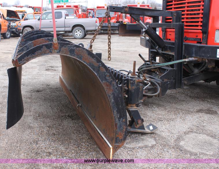 image for item A7161 1999 International 4900 tandem axle dump truck