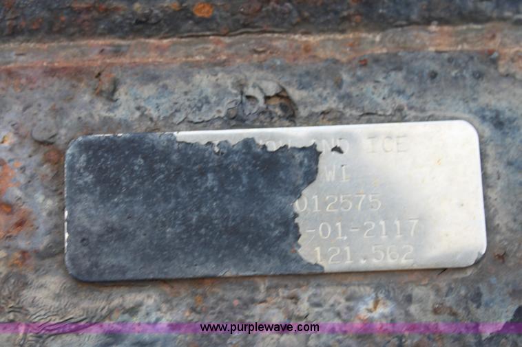 image for item A7161 1999 International 4900 tandem axle dump truck