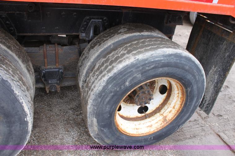 image for item A7161 1999 International 4900 tandem axle dump truck