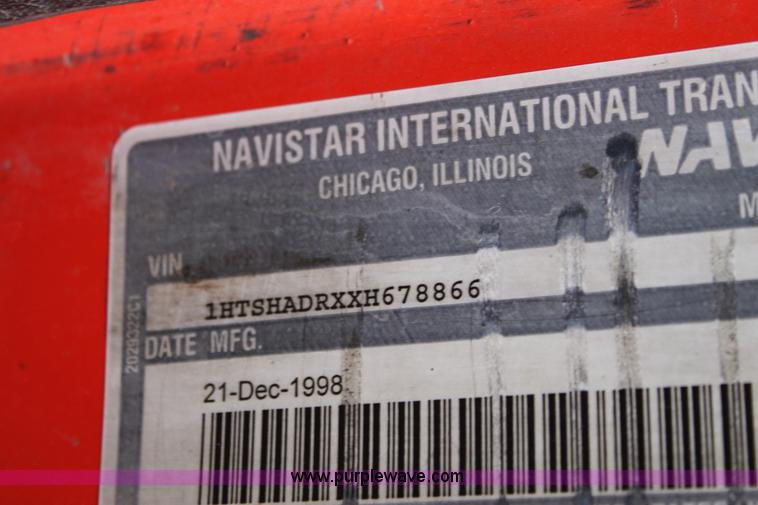 image for item A7161 1999 International 4900 tandem axle dump truck