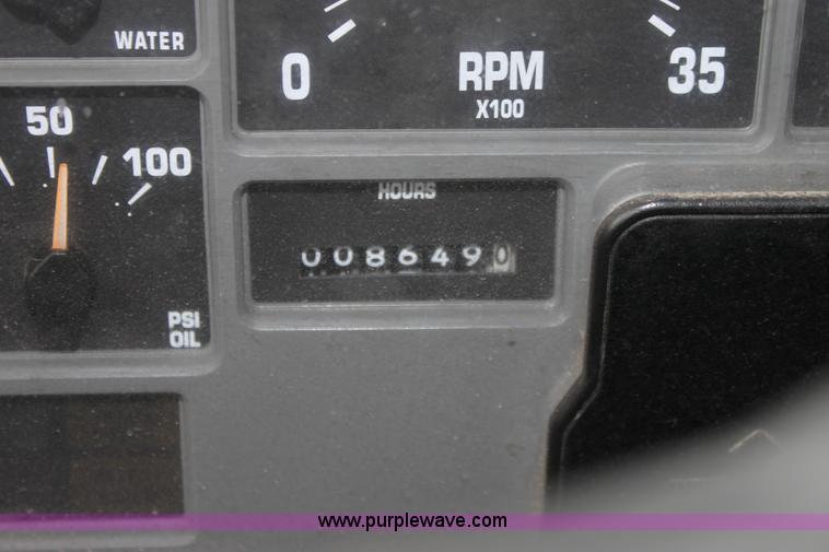 image for item A7162 1999 International 4900 tandem axle dump truck