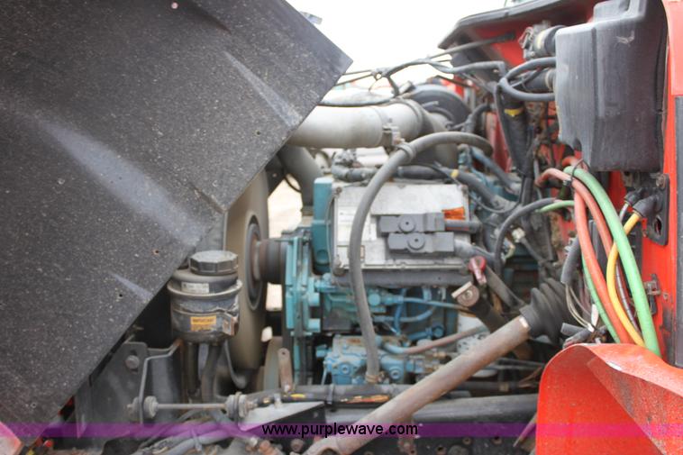 image for item A7162 1999 International 4900 tandem axle dump truck