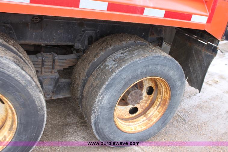 image for item A7163 1999 International 4900 tandem axle dump truck