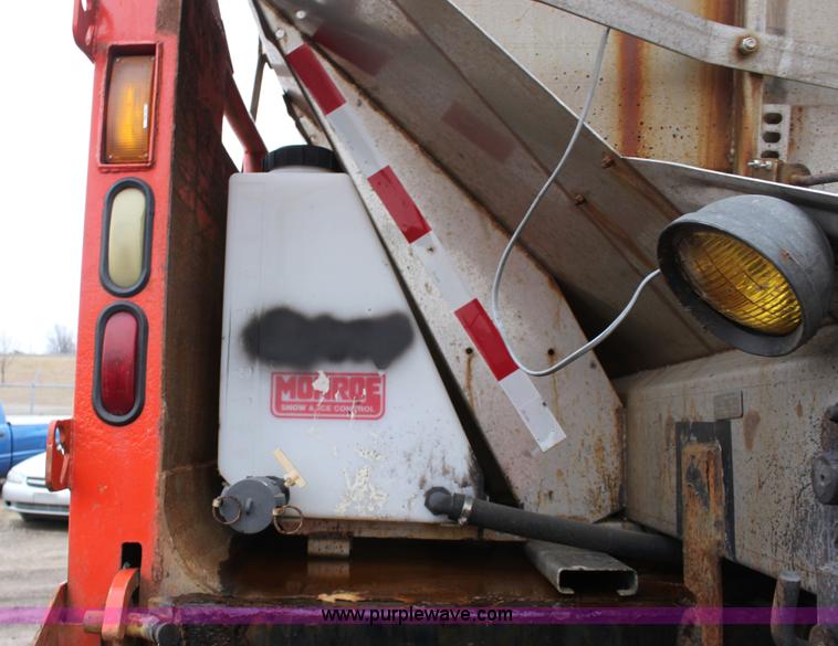 image for item A7163 1999 International 4900 tandem axle dump truck