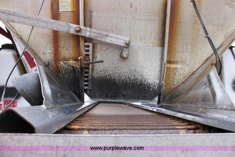 image for item A7163 1999 International 4900 tandem axle dump truck