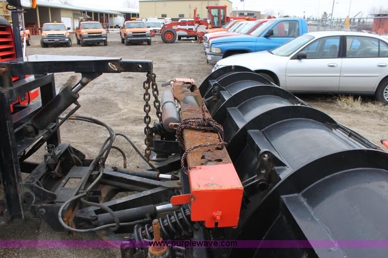 image for item A7163 1999 International 4900 tandem axle dump truck