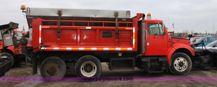 image for item A7164 1999 International 4900 tandem axle dump truck