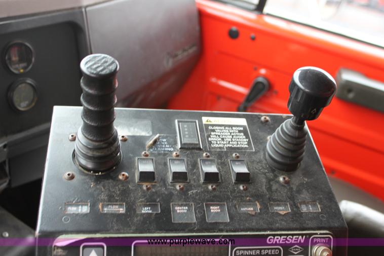 image for item A7164 1999 International 4900 tandem axle dump truck