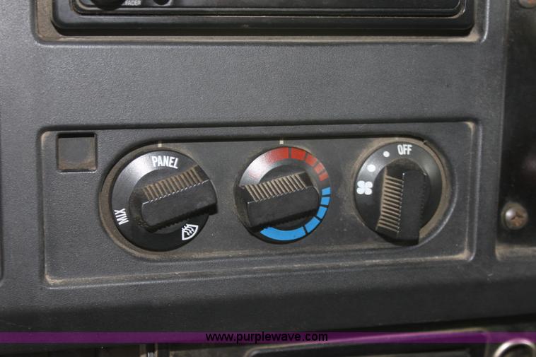 image for item A7164 1999 International 4900 tandem axle dump truck