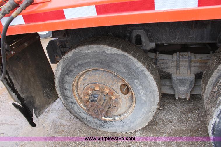 image for item A7164 1999 International 4900 tandem axle dump truck