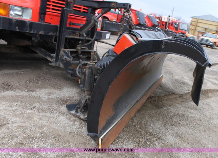 image for item A7164 1999 International 4900 tandem axle dump truck