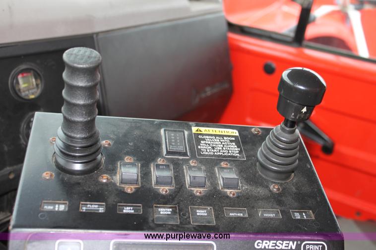 image for item A7165 1999 International 4900 tandem axle dump truck