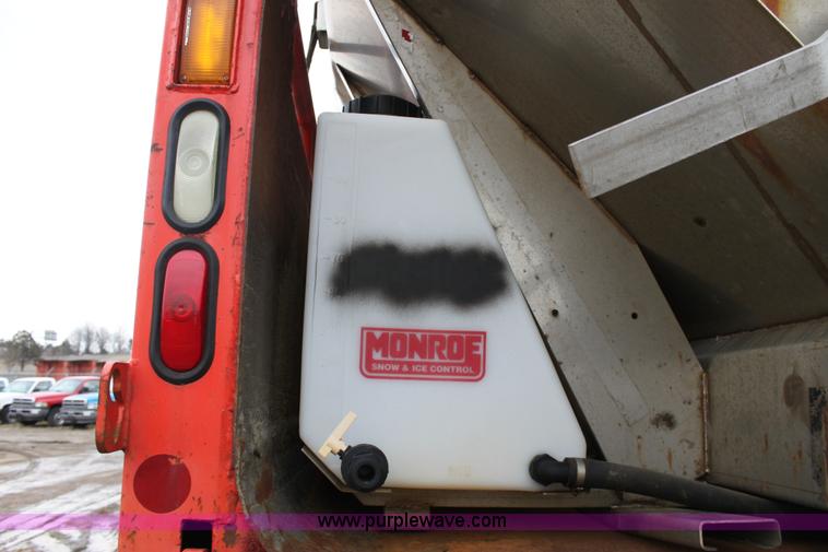 image for item A7165 1999 International 4900 tandem axle dump truck