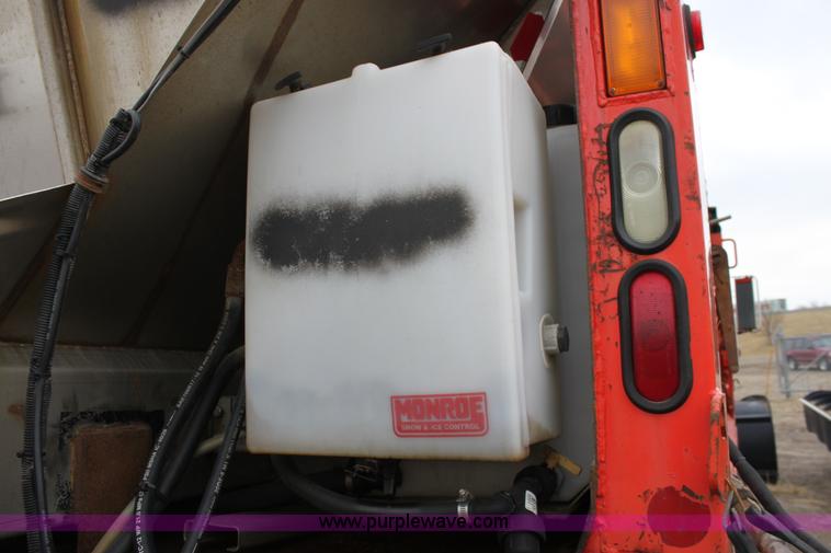 image for item A7165 1999 International 4900 tandem axle dump truck