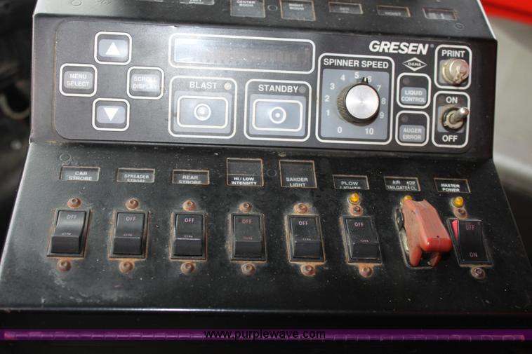 image for item A7166 1999 International 4900 tandem axle dump truck