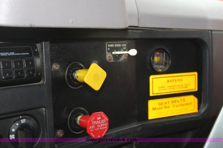 image for item A7167 1997 International 4900 tandem axle dump truck