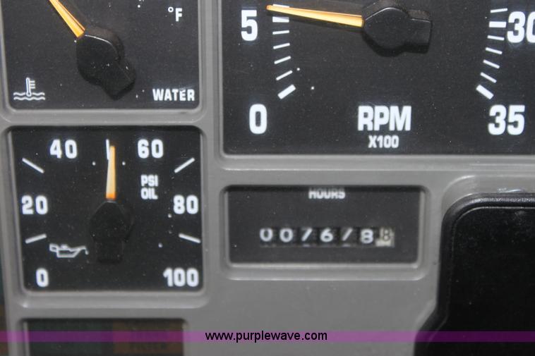 image for item A7167 1997 International 4900 tandem axle dump truck