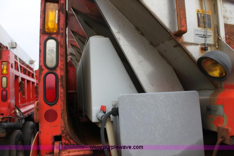 image for item A7167 1997 International 4900 tandem axle dump truck