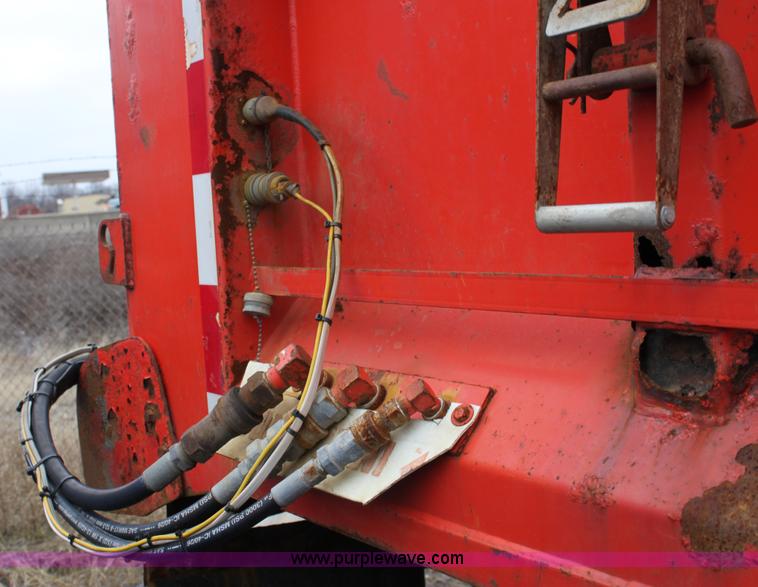 image for item A7167 1997 International 4900 tandem axle dump truck