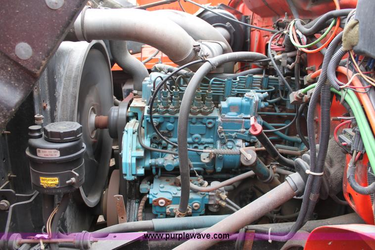 image for item A7167 1997 International 4900 tandem axle dump truck