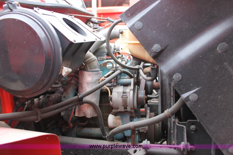 image for item A7167 1997 International 4900 tandem axle dump truck