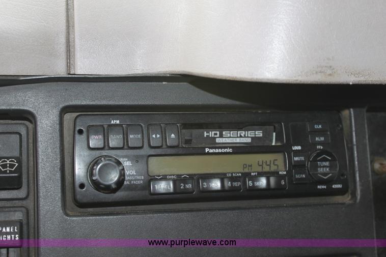 image for item A7168 1997 International 4900 tandem axle dump truck