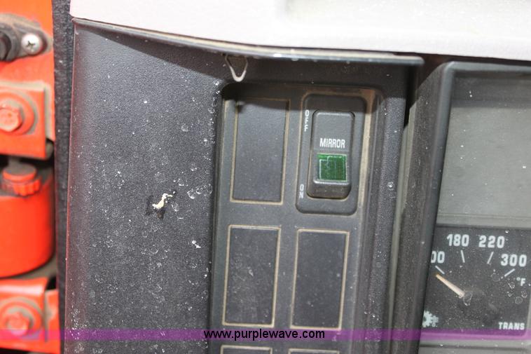 image for item A7168 1997 International 4900 tandem axle dump truck