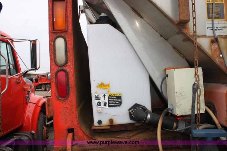 image for item A7168 1997 International 4900 tandem axle dump truck