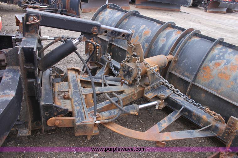 image for item A7168 1997 International 4900 tandem axle dump truck