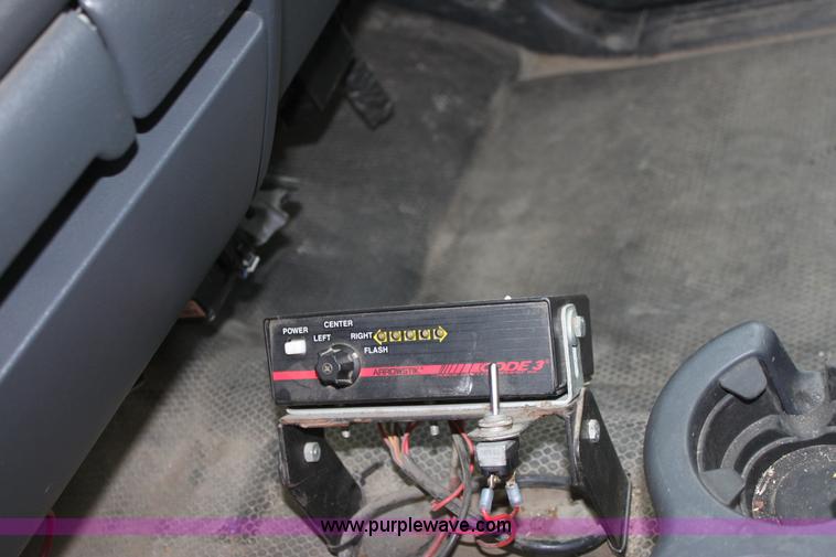 image for item A7169 2002 Chevrolet Silverado 2500HD pickup truck