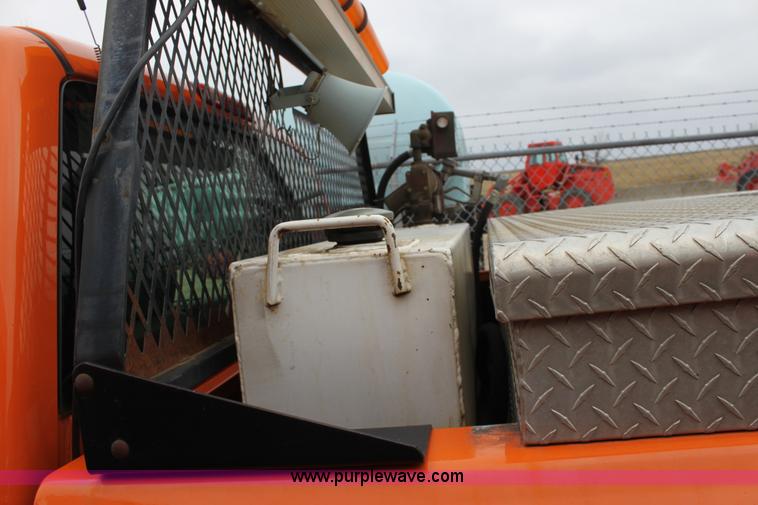 image for item A7169 2002 Chevrolet Silverado 2500HD pickup truck