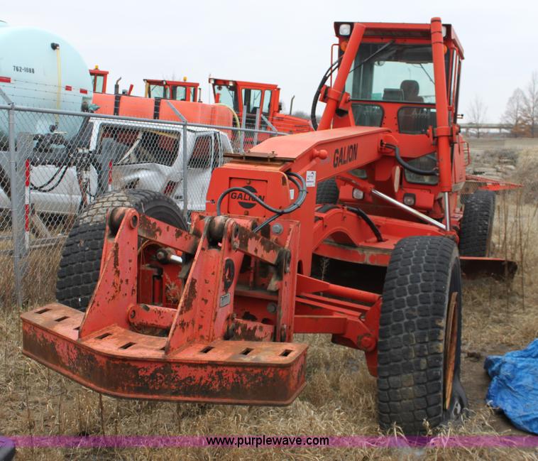 image for item A7170 1997 Galion 830B motor grader