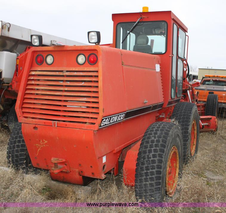 image for item A7170 1997 Galion 830B motor grader