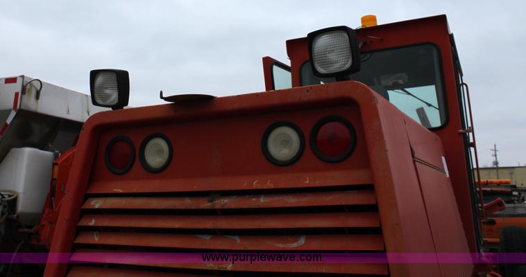 image for item A7170 1997 Galion 830B motor grader