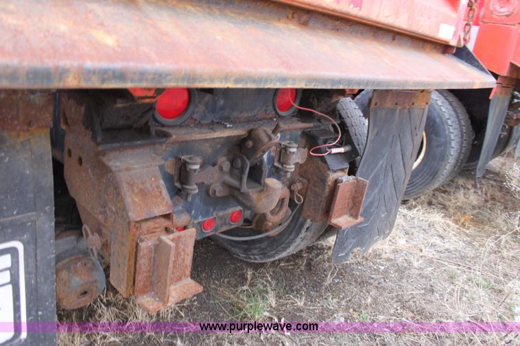 image for item A7171 1999 International 4900 tandem axle dump truck