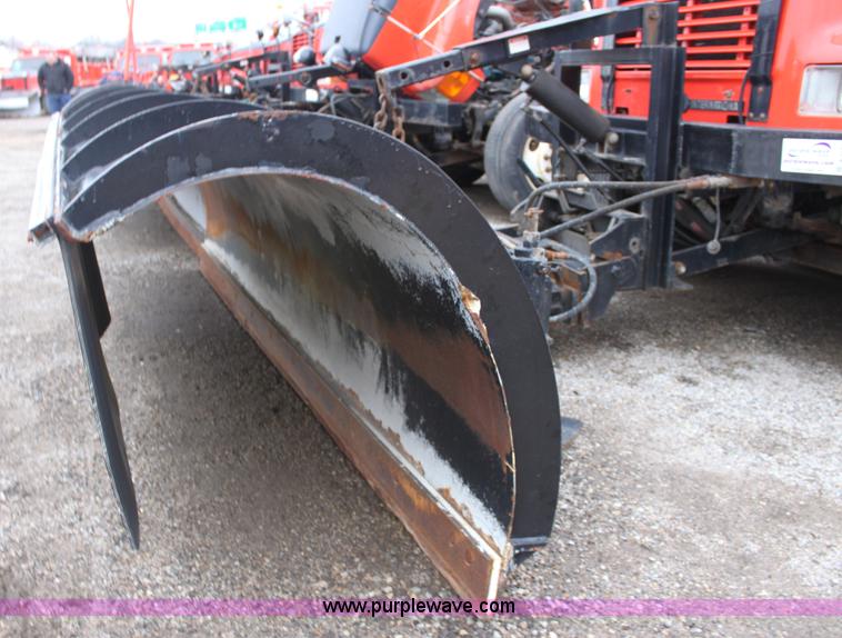 image for item A7171 1999 International 4900 tandem axle dump truck