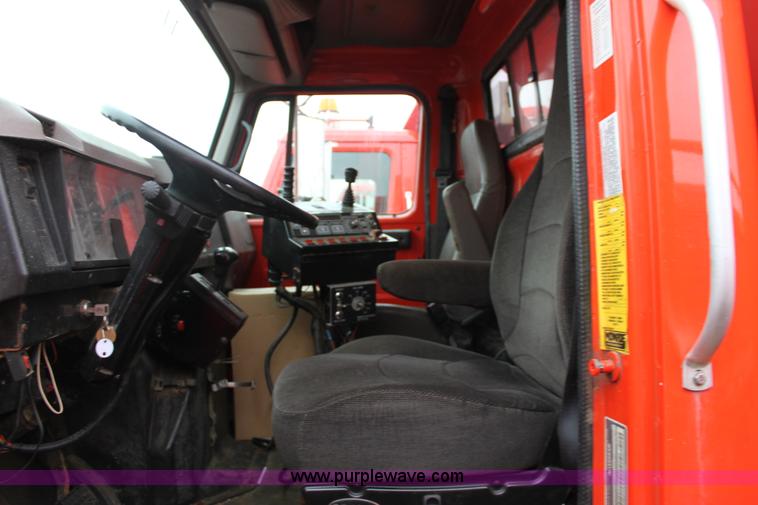 image for item A7172 1997 International 4900 tandem axle dump truck