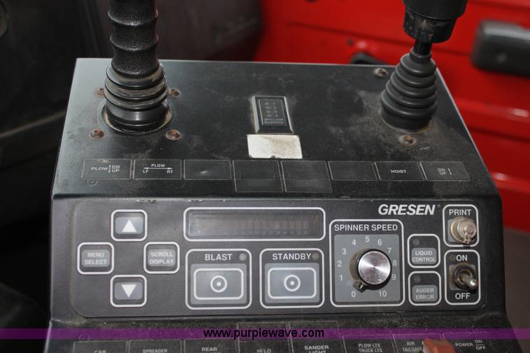 image for item A7172 1997 International 4900 tandem axle dump truck