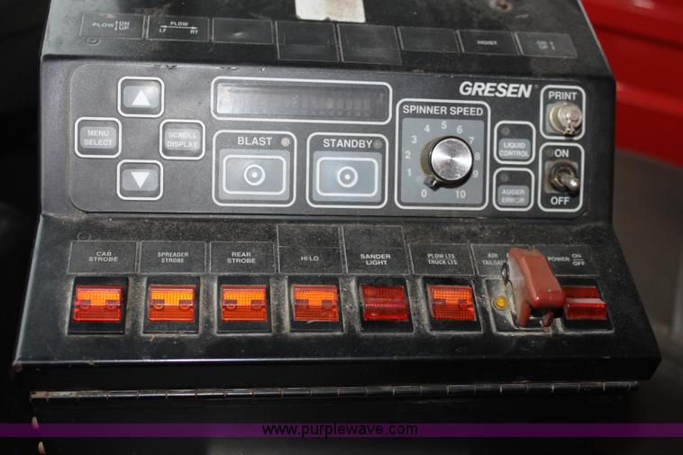 image for item A7172 1997 International 4900 tandem axle dump truck