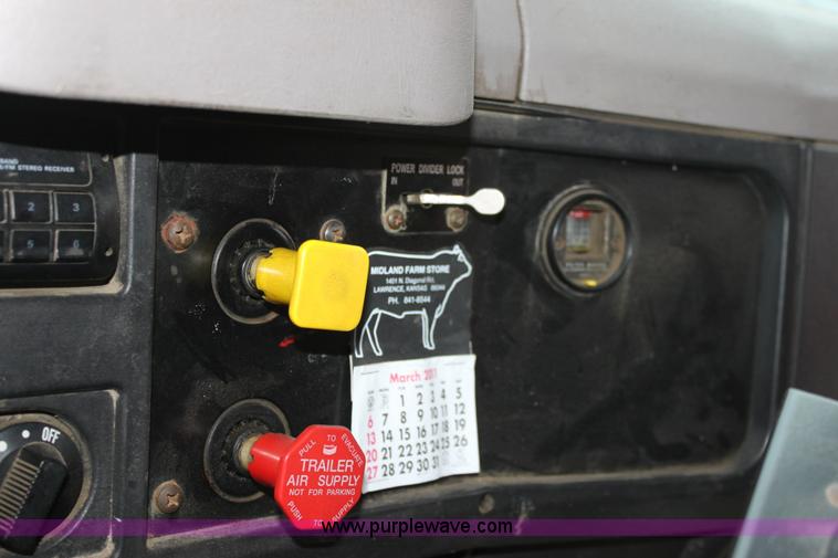 image for item A7172 1997 International 4900 tandem axle dump truck