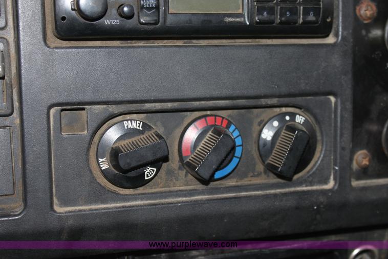 image for item A7172 1997 International 4900 tandem axle dump truck