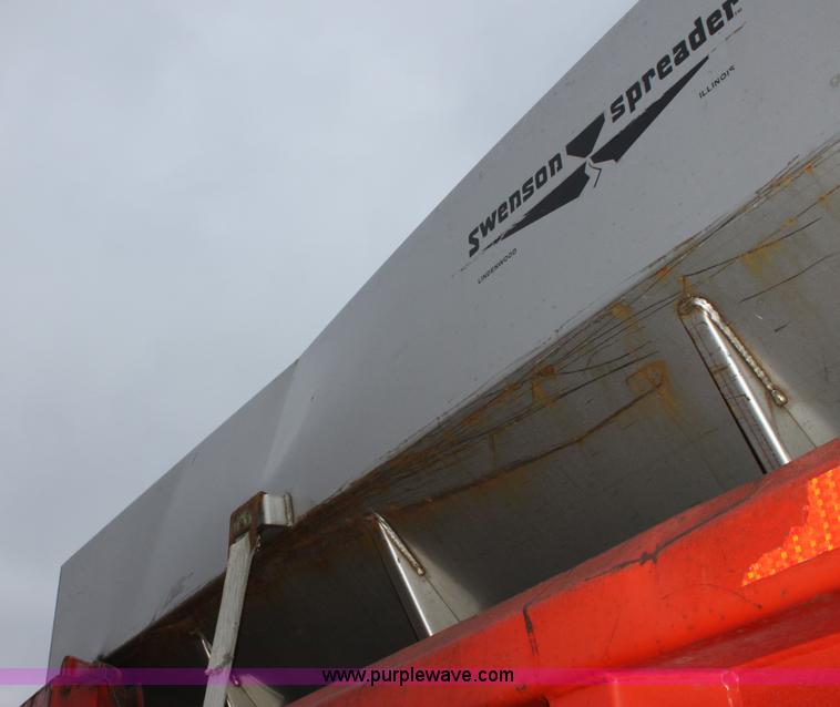 image for item A7172 1997 International 4900 tandem axle dump truck