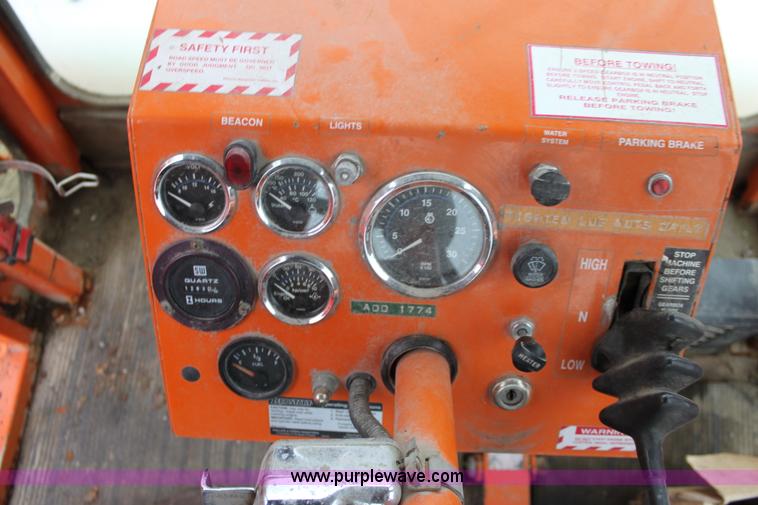 image for item A7173 1999 Broce RC350 self propelled broom