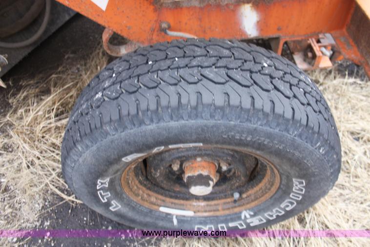 image for item A7173 1999 Broce RC350 self propelled broom